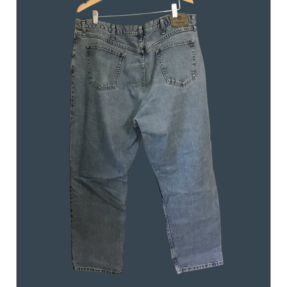 WRANGLER - LIGHT WASH STRAIGHT LEG MEN'S JEANS SIZE 42X30 - Picture 2 of 7